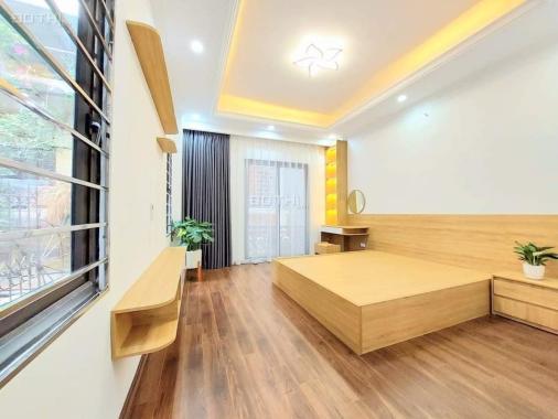 Bán nhà Võ Văn Dũng 60m2x5T mặt tiền rộng 6m giá 16 tỷ