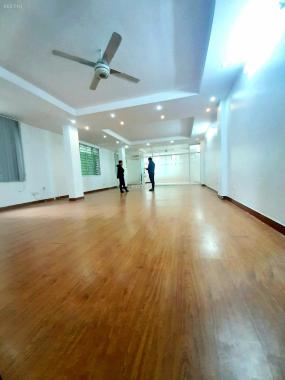 Cho thuê văn phòng tại Nguyễn Xiển, ngõ ô tô tránh, 110m2/tầng, sàn thông