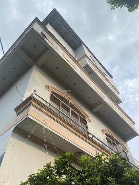 Bán nhà mặt tiền Hiệp Thành, diện tích lớn, Quận 12
