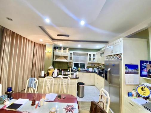 Chủ nhà cần bán nhà Giang Văn Minh Ba Đình thang máy ôtô. DT 110m2, MT 12m, 8 tầng. Giá nhỉnh 40tỷ