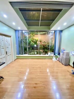 Chủ nhà cần bán nhà Giang Văn Minh Ba Đình thang máy ôtô. DT 110m2, MT 12m, 8 tầng. Giá nhỉnh 40tỷ