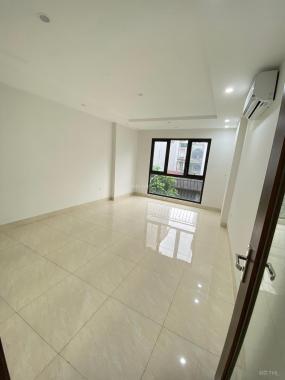 Bán gấp nhà mặt phố Nguyễn Hy Quang, Đống Đa, DT 75m2 8T MT 4m giá 35 tỷ