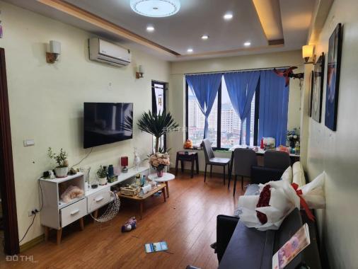 Cần bán gấp căn hộ 27A2 chung cư Green Stars 234 Phạm Văn Đồng 60m2, 2PN, tặng toàn bộ nội thất