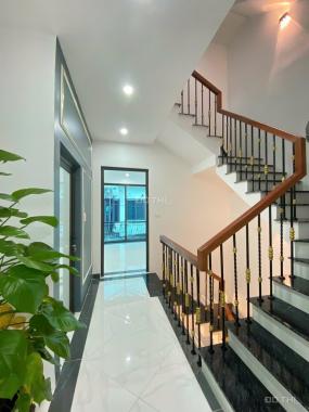 Bán nhà Sài Đồng Long Biên 50m2 4 tầng 3 bước ra mặt phố giá 5,2 tỷ