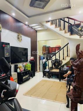 Chính chủ bán nhà ngõ Giếng Mứt phố Bạch Mai 42m2, 2 tỷ2