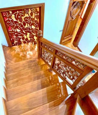 Bán nhà Ngô Xuân Quảng, Nội thất lung linh,135m2, 17 tỷ