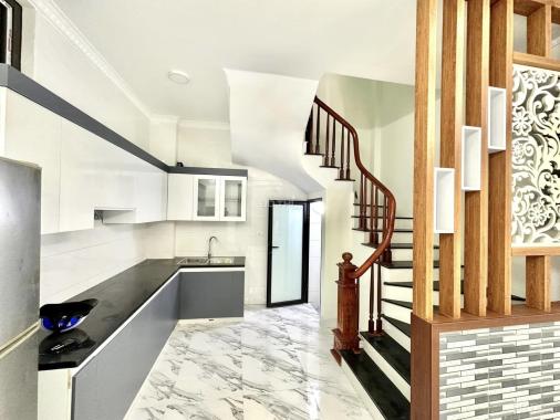 Bán nhà Nam Dư Lĩnh Nam Hoàng Mai ô tôtranhsh vài bước chân, gần chợ, gần trường học