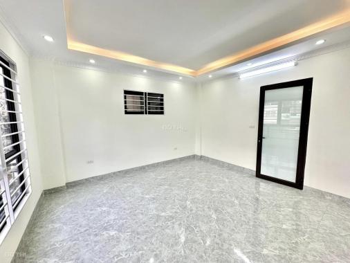 Bán nhà Nam Dư Lĩnh Nam Hoàng Mai ô tôtranhsh vài bước chân, gần chợ, gần trường học