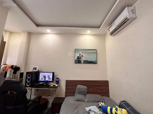 Xe tải đỗ sát cửa - hẻm 136 Trần Văn Quang, 4PN, nhỉnh 2 tỷ