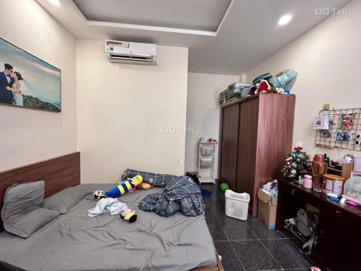 Xe tải đỗ sát cửa - hẻm 136 Trần Văn Quang, 4PN, nhỉnh 2 tỷ