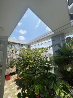 Nhà đẹp, hẻm 18 Bùi Thế Mỹ, gần Ni Sư Huỳnh Liên, 49 m2 x 4 tầng, chỉ nhỉnh 5 tỷ