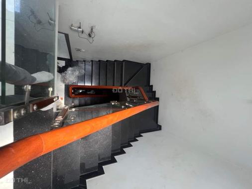Nhà đẹp, hẻm 18 Bùi Thế Mỹ, gần Ni Sư Huỳnh Liên, 49 m2 x 4 tầng, chỉ nhỉnh 5 tỷ