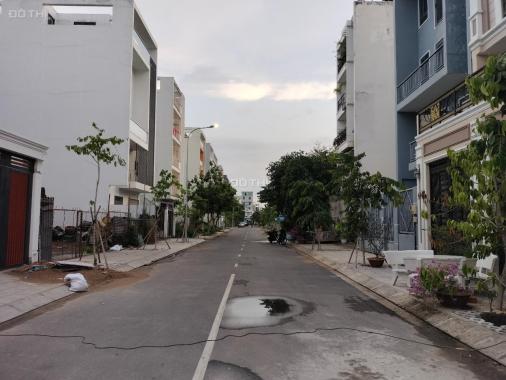 Đất Cát Lái 5x 23.6m, giá 6 tỷ, sổ đỏ công chứng ngay