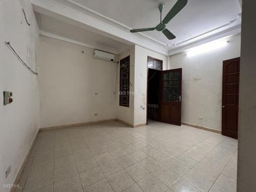 2.99 tỷ. Rẻ nhất Phú Diễn, nhanh còn kịp, nhà 35m2 4 tầng, 5m ra ô tô tránh, vào ở ngay