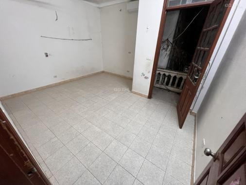 2.99 tỷ. Rẻ nhất Phú Diễn, nhanh còn kịp, nhà 35m2 4 tầng, 5m ra ô tô tránh, vào ở ngay