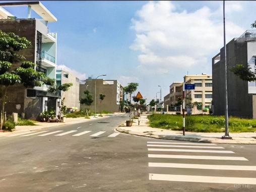 Cần tiền kinh doanh bán gấp căn mặt tiền đường, DT 180m2, góc view đẹp