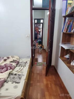 Cầu giấy - nhà 2 thoáng - dân chắc nịch - gần phố - tiện ích tuyệt vời