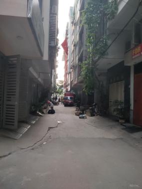 Bán nhà ngõ 199 phố Trần Quốc Hoàn DT 40 m2 x 3T ô tô đỗ cửa nhà 2 mặt ngõ 6,75 tỷ