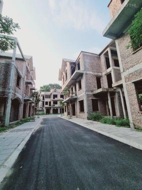 Bán gấp lô góc 2 mặt tiền, mặt tiền 18m giá 17,4 tỷ tại bán đảo Linh Đàm