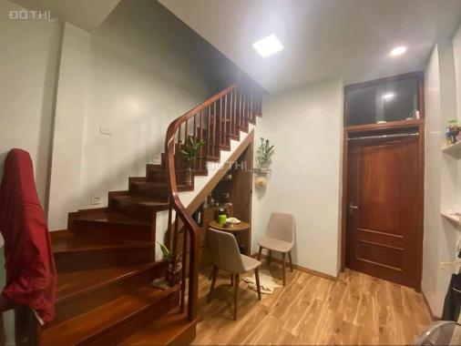 Bán nhà Nguyễn Khang Cầu Giấy. DT 42m2, 5 tầng - ô tô tránh - Nhà mới xây - giá 4.9 tỷ - 0917901333