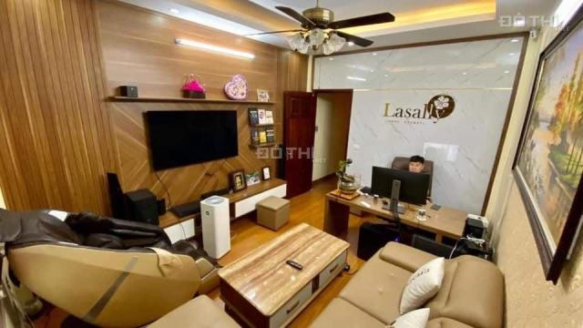 Bán nhà Nguyễn Khang Cầu Giấy. DT 42m2, 5 tầng - ô tô tránh - Nhà mới xây - giá 4.9 tỷ - 0917901333