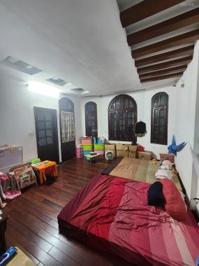 Nhà phân lô Kim Mã - ô tô tránh đỗ vỉa hè 5 tầng mặt tiền 6m 80m2 22.5 tỷ