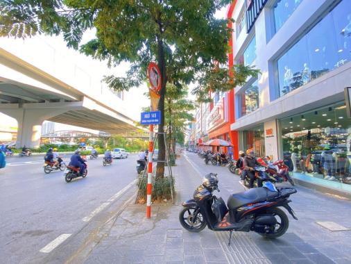 Bán nhà dòng tiền phố Phạm Văn Đồng - hàng tháng 40tr - diện tích 41m2 - chỉ 6,2 tỷ