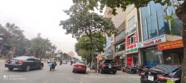 Bán gấp tòa nhà mặt phố Hoàng Quốc Việt quận Cầu Giấy 291m2 mặt tiền 8m, xây 9T nhỉnh 170 tỷ