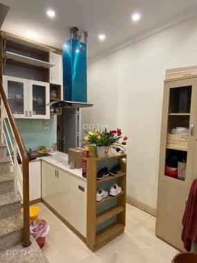 Bán nhà Võ Văn Dũng, Đống Đa, 32m2 xây 4 tầng, vỉa hè, ô tô, kinh doanh sầm uất