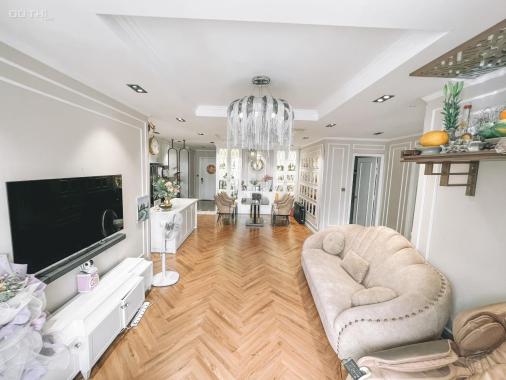Bán căn hộ 3p ngủ góc 120m2 Park Hill. Nội thất nguyên bản CĐT. Giá 7 tỷ. Liên hệ 0817799005 (zalo)