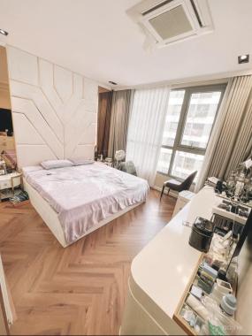 Bán căn hộ 3p ngủ góc 120m2 Park Hill. Nội thất nguyên bản CĐT. Giá 7 tỷ. Liên hệ 0817799005 (zalo)