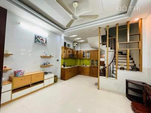 Bán nhà phân lô, siêu hiếm, ô tô đỗ, vào nhà, kinh doanh nhộn nhịp tại Đa Sỹ