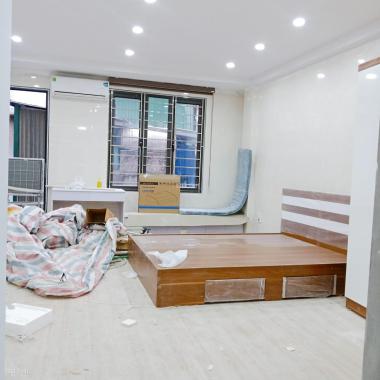 Bán nhà Dịch Vọng Hậu Cầu Giấy 12 phòng thang máy 56m2, 7.85 tỷ
