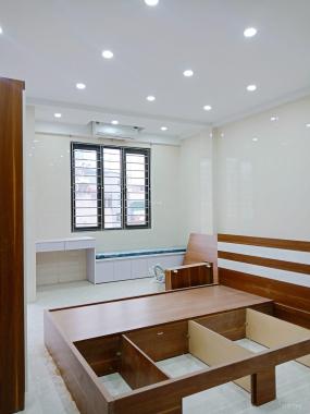 Bán nhà Dịch Vọng Hậu Cầu Giấy 12 phòng thang máy 56m2, 7.85 tỷ
