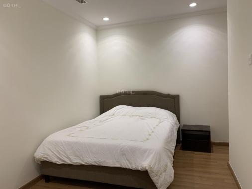 Hot cho thuê ngay căn hộ giá tốt 2 ngủ đủ đồ ở Vinhomes Nguyễn Chí Thanh, vào ở ngay. LH 0932438182