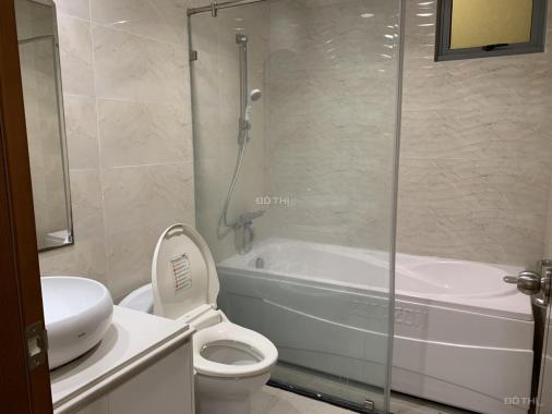 Hot cho thuê ngay căn hộ giá tốt 2 ngủ đủ đồ ở Vinhomes Nguyễn Chí Thanh, vào ở ngay. LH 0932438182
