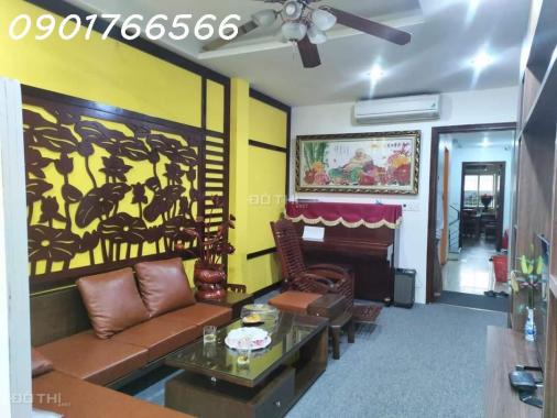 Bán nhà phân lô, Phố Trường Chinh - Quận Đống Đa, 74m X 7 T, GIÁ 13.2 TỶ.