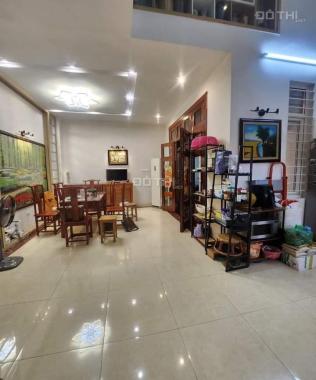 Bán nhà Văn Quán, lô góc, 1 nhà ra phố, dân xây, DT 48m2, 5 tầng, MT 4.5m giá hơn 5 tỷ