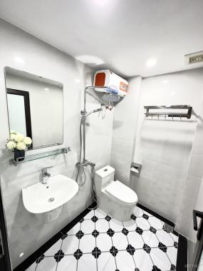 Bán nhà 28 ngõ 269 Thịnh Quang Thái Thịnh, ngõ ba gác, 40m ra ô tô DT: 44m2/5 tầng/6.3 tỷ