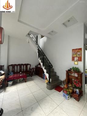 Giảm 1tỷ bán nhà 1T1L Linh Tây gần Phạm Văn Đồng DT 5x12 vuông vức KDC an ninh nhà đẹp vào ở ngay