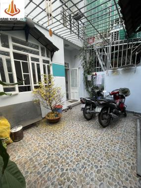Giảm 1tỷ bán nhà 1T1L Linh Tây gần Phạm Văn Đồng DT 5x12 vuông vức KDC an ninh nhà đẹp vào ở ngay