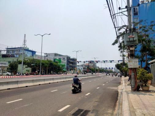 Vip, bán nhà gác lửng 43m2 mặt tiền đường Ngô Quyền, Sơn Trà, Đà Nẵng giá rẻ 3,6 tỷ