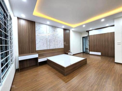 Bán nhà chính chủ Nguyễn Ngọc Nại, 40m2 x 6T - 1 nhà ra phố - ô tô - thang máy