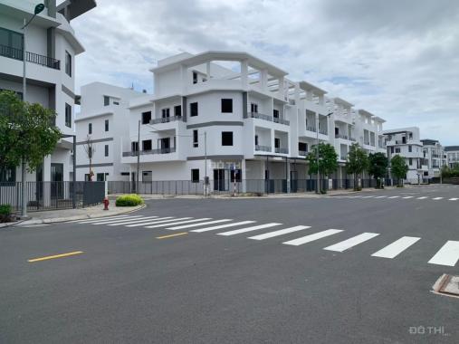Khách ngộp cần bán nhà phố ven sông The Pearl Riverside - Bến Lức