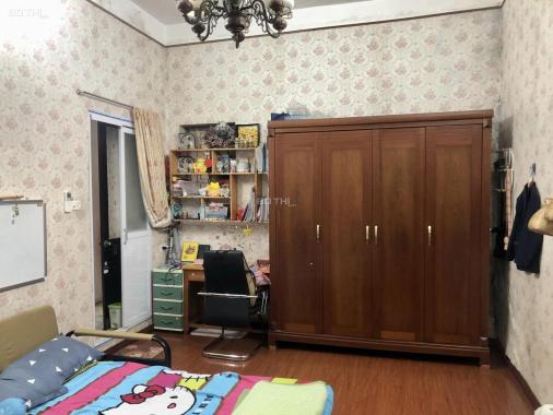 Nhà mặt phố Đồng Nhân kinh doanh phụ tùng ô tô 36m2, MT 4m, giá 11.5 tỷ, 0867195893