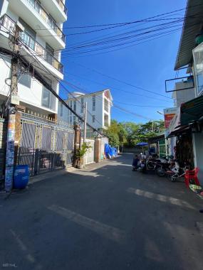 Bán CHDV Trần Não Q2, 160m2, 5 tầng, thu nhập 100tr giá 26 tỷ, có thang máy. 093134579