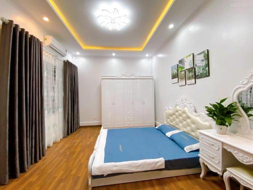 Gấp! Nhà Nguyễn Trãi, hàng xóm Royal City, 40,1m2 x 5T, ngõ nông, rộng, đẹp, ở luôn, giá 4,1 tỷ