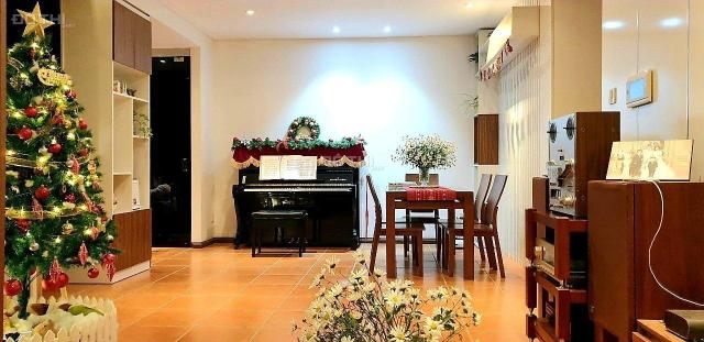 Bán nhanh căn 2PN, 90m2 view hồ, full đồ, giá rẻ, đẹp nhất toà A Mulberry Lane