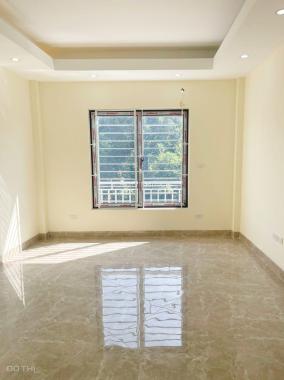 Cần bán gấp nhà ngõ 103 Cổ Nhuế 32m2, 5T, lô góc, ô tô, mặt ngõ kinh doanh sầm uất, 4.05 tỷ