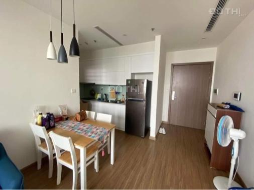 Cho thuê căn hộ 2 ngủ full đồ dự án Vinhome skylake Phạm Hùng. LH: 0984074088
